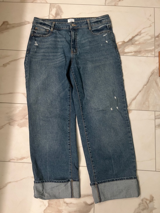 Time and Tru Denim - Women’s Time and Tru Straight-Leg cuffed Jeans in Medium Blue